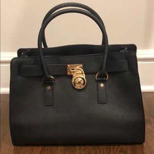 Michael kors black purse
